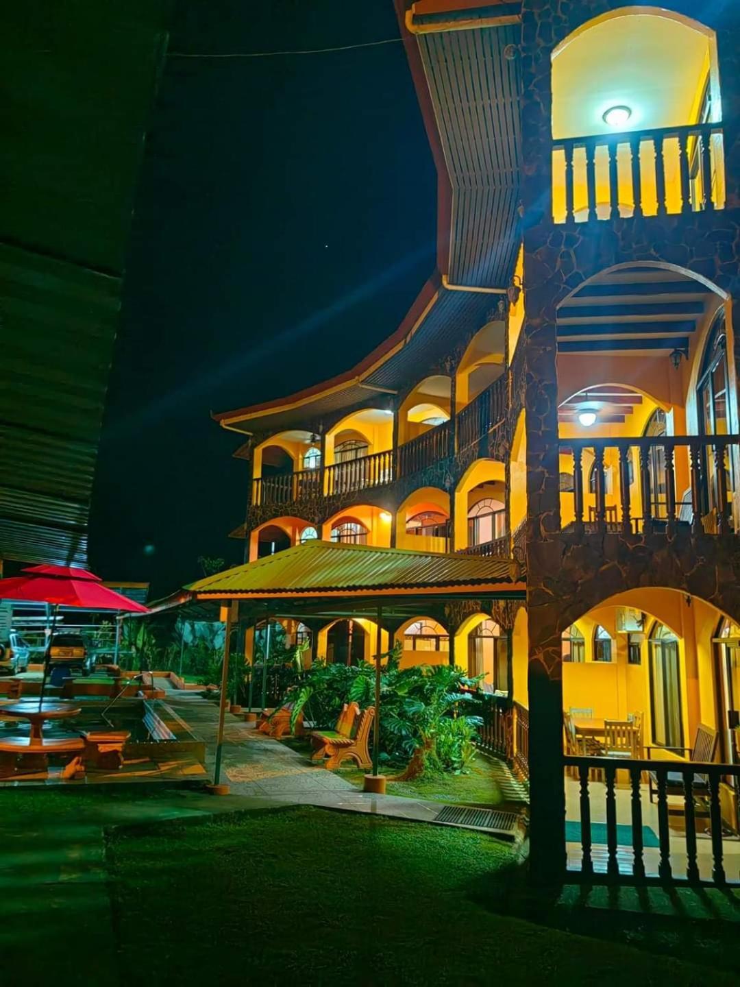 أوفيتا Apartahotel Playa Luna المظهر الخارجي الصورة