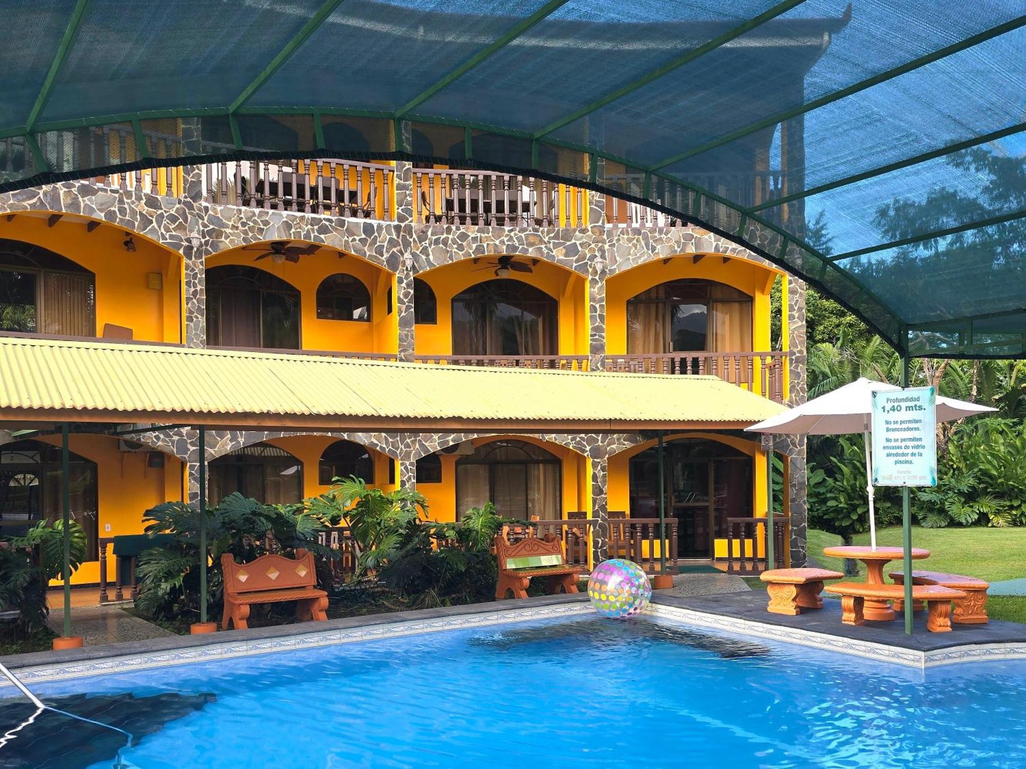 أوفيتا Apartahotel Playa Luna المظهر الخارجي الصورة